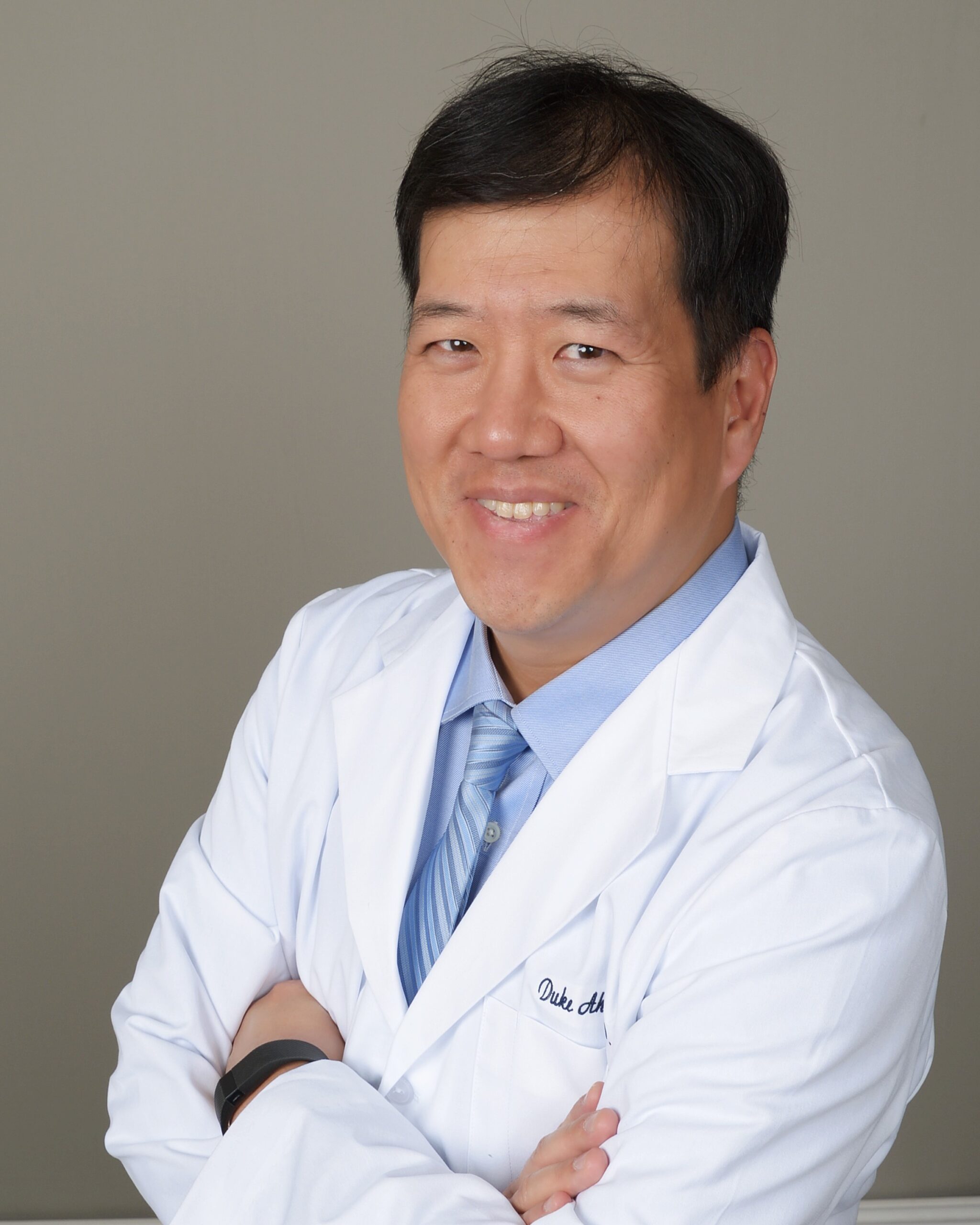 Duke Ahn, M.D.(Board Certified in Orthopaedic Surgery)